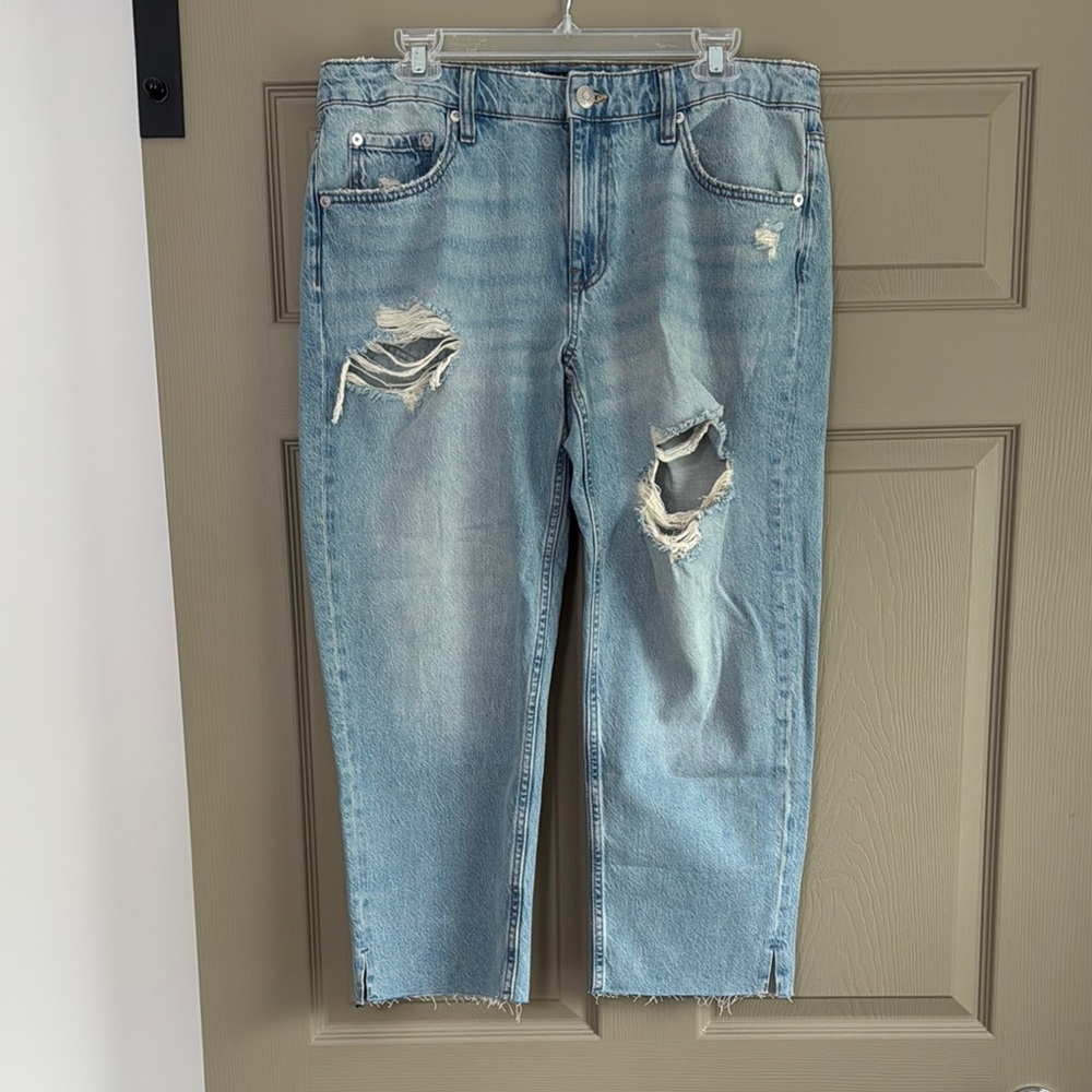 Aeropostale Distressed low rise baggy crop jeans Size 10